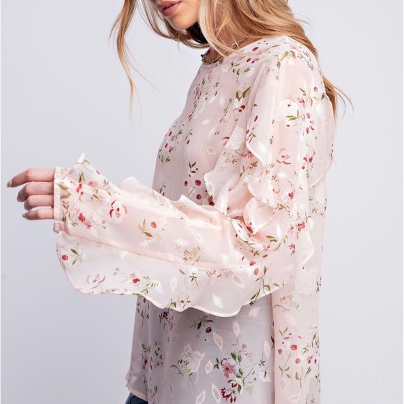 Easel Delicate Floral Blouse - Soft Pink and Cream - Picture 4 of 5